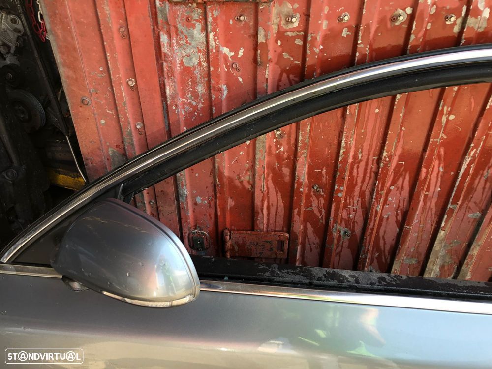 SKODA SUPERB II PORTA FRENTE ESQUERDA - PF571 - 2