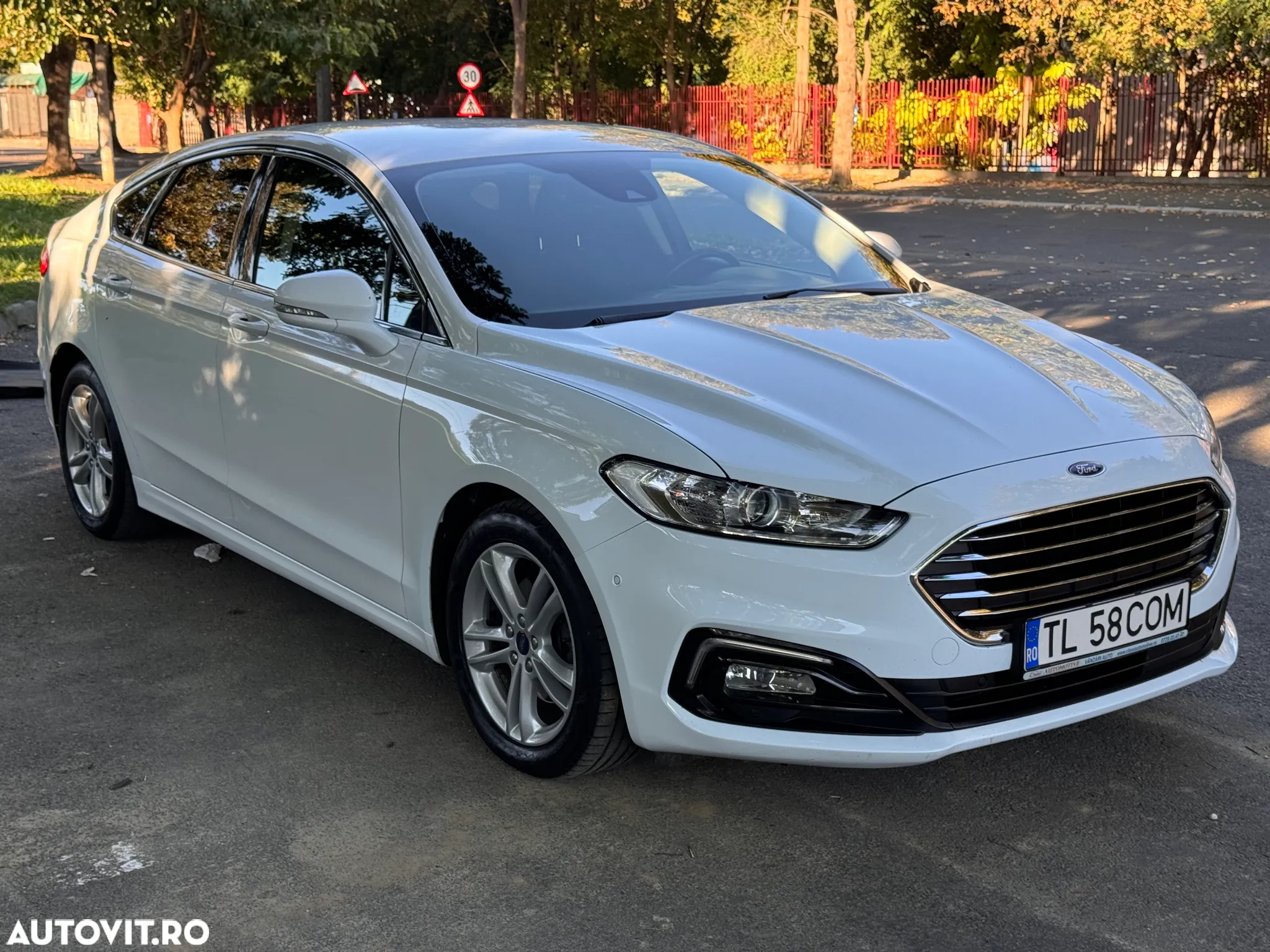 Ford Mondeo 2.0 TDCi Powershift Titanium - 3