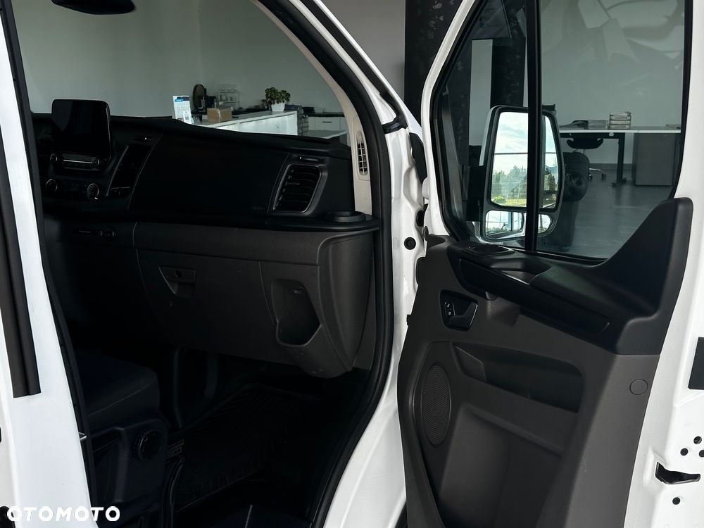 Ford Transit - 13