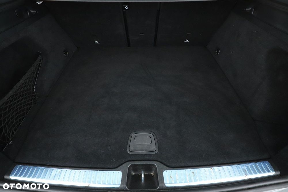 Mercedes-Benz GLC - 28