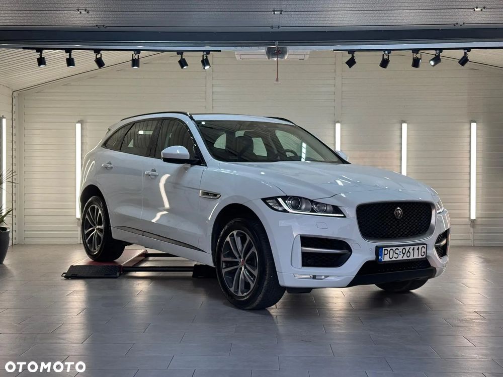 Jaguar F-Pace 2.0 i4P AWD R-Sport - 4