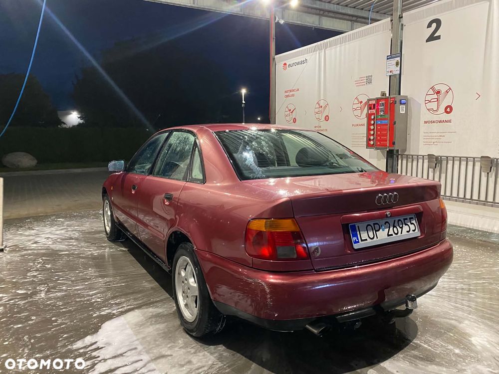 Audi A4 Limousine 1.8 - 4