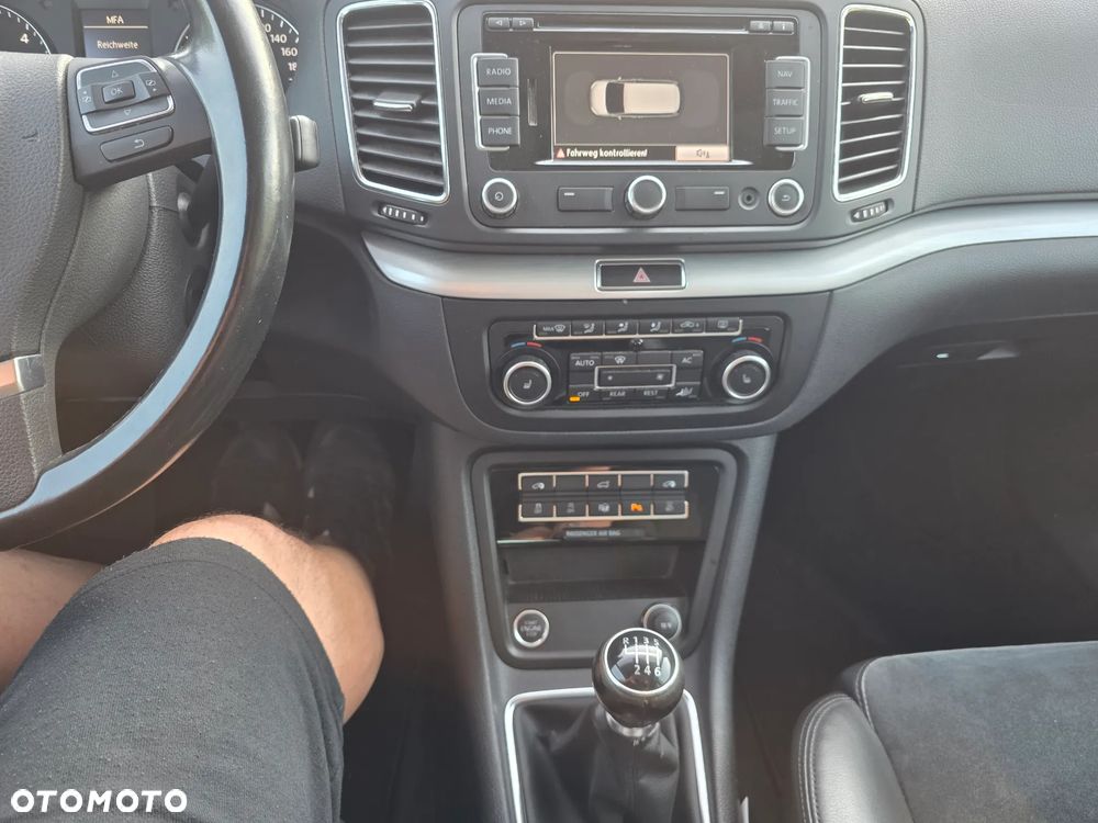 Volkswagen Sharan 2.0 TDI BlueMotion Technology Highline - 9