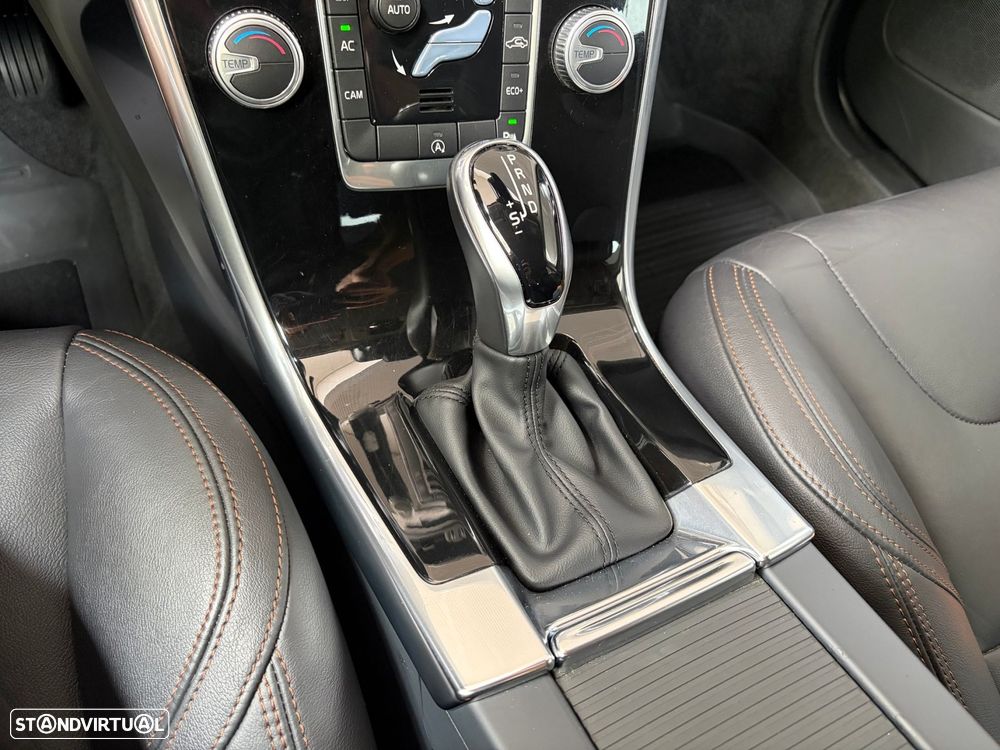 Volvo XC 60 2.0 D4 Dynamic Edition Geartronic - 39