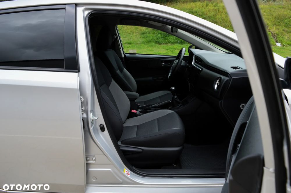 Toyota Auris 1.33 VVT-i Life Comfort - 11