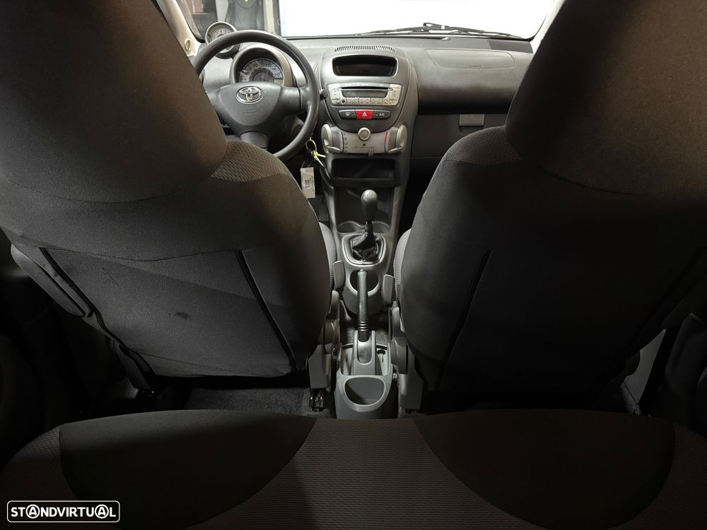 Toyota Aygo 1.0 + AC+VSC - 13
