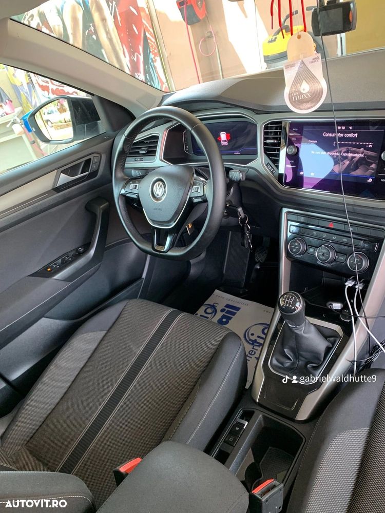 Volkswagen T-Roc - 5