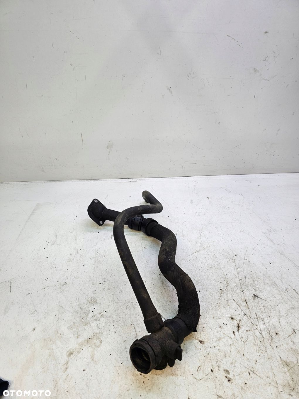 WĄŻ RURKA WODY KRÓCIEC AUDI A4 B7 A6 8E0121049AC - 1