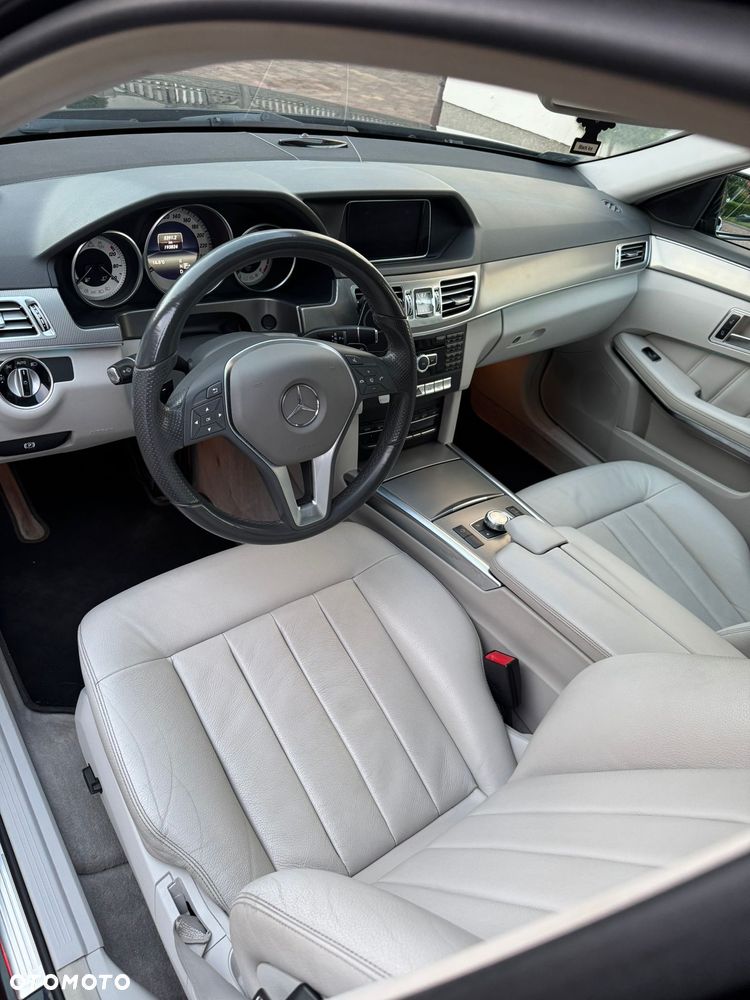 Mercedes-Benz Klasa E 300 BlueTEC 7G-TRONIC - 7
