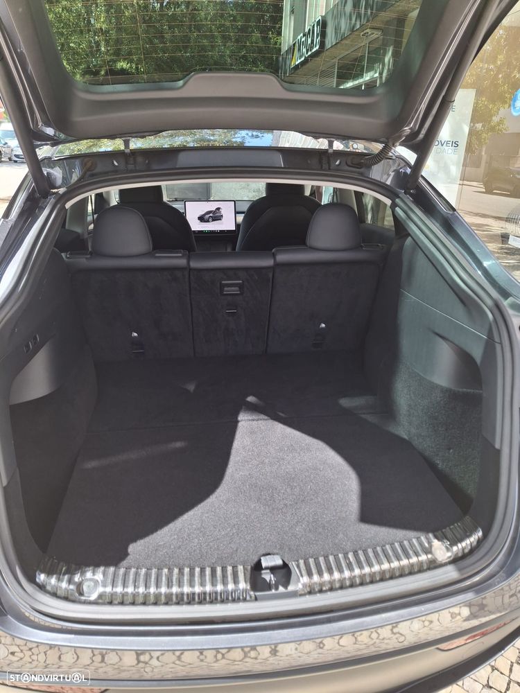 Tesla Model Y Long Range Tração Integral - 16