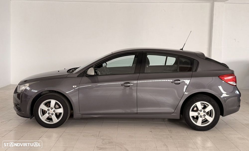 Chevrolet Cruze 1.6 LT - 3