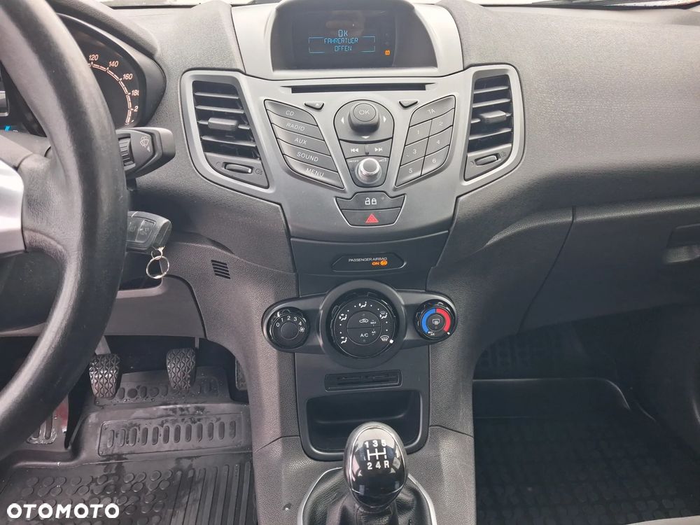 Ford Fiesta 1.25 Celebration - 13