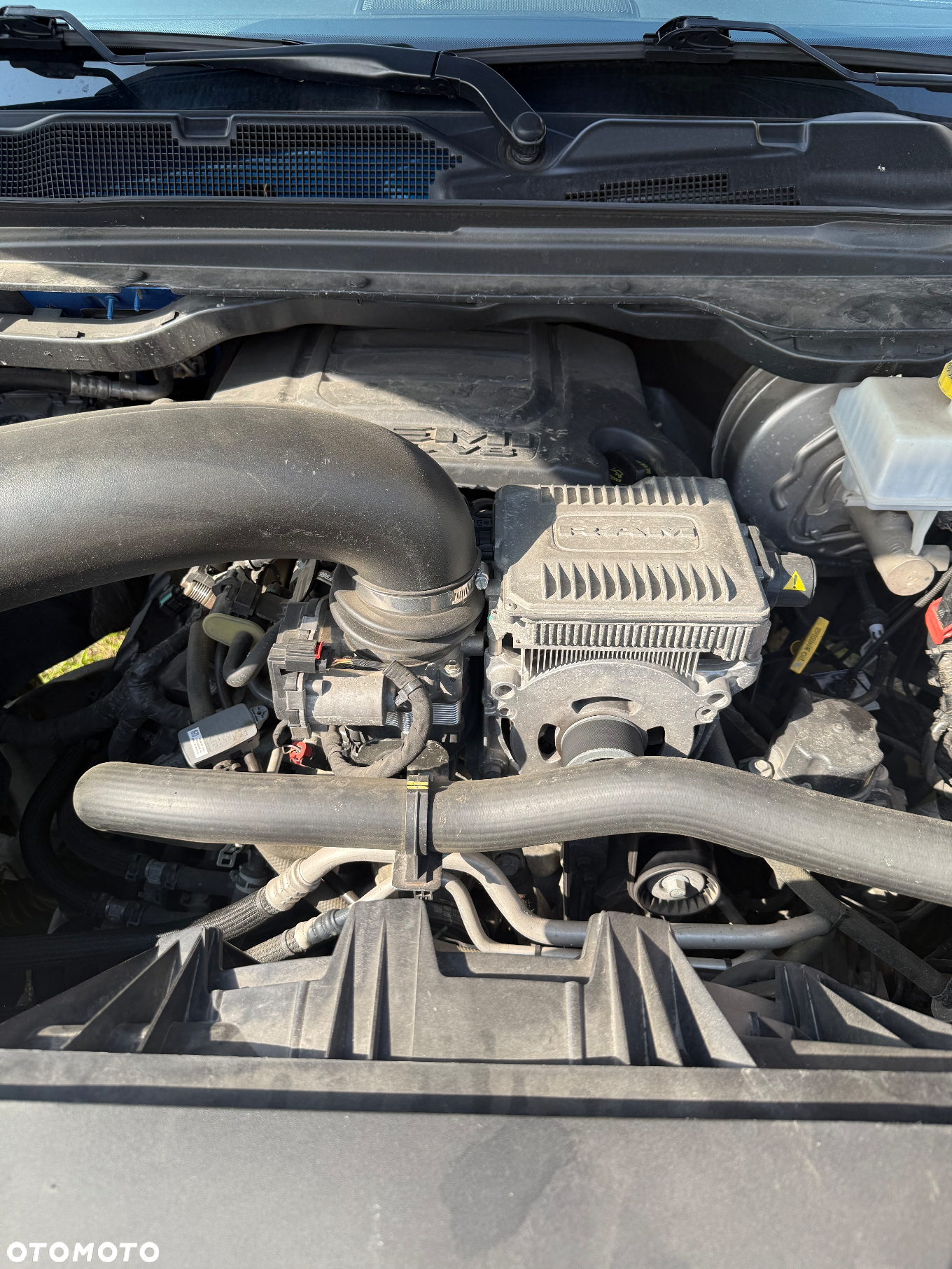 RAM 1500 Crew Cab Laramie - 9