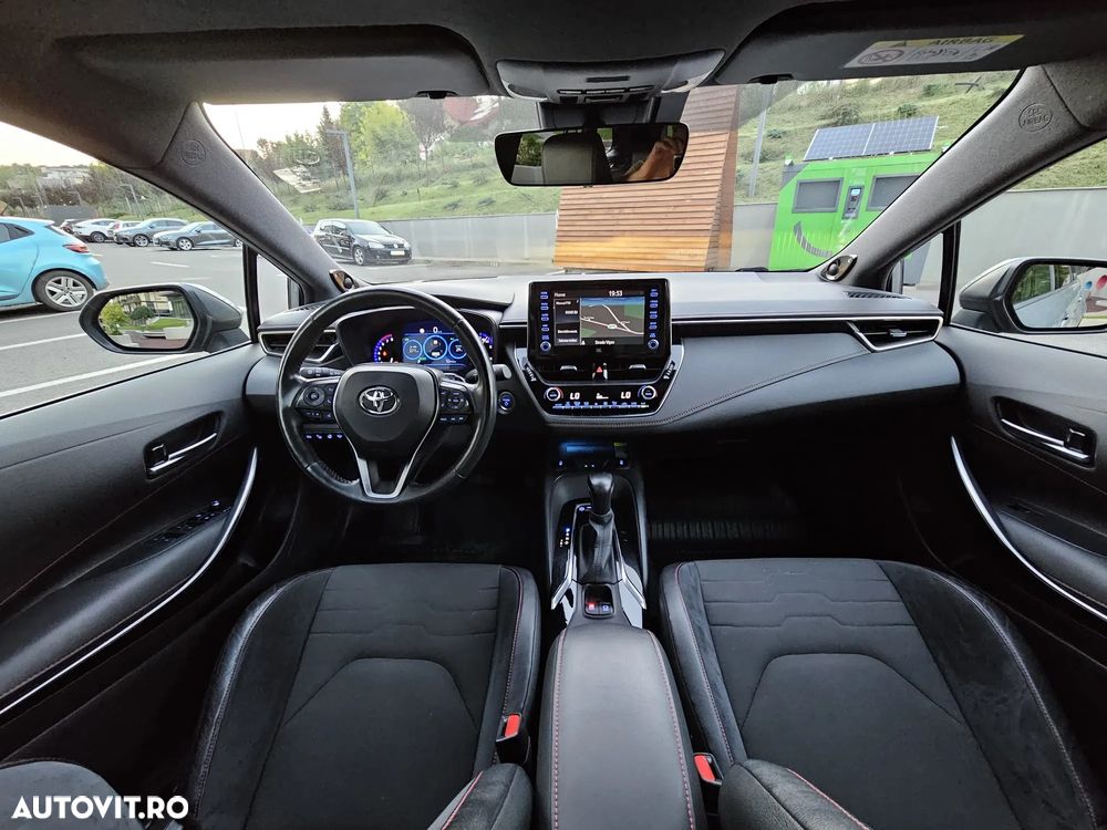 Toyota Corolla 2.0 Lounge - 8