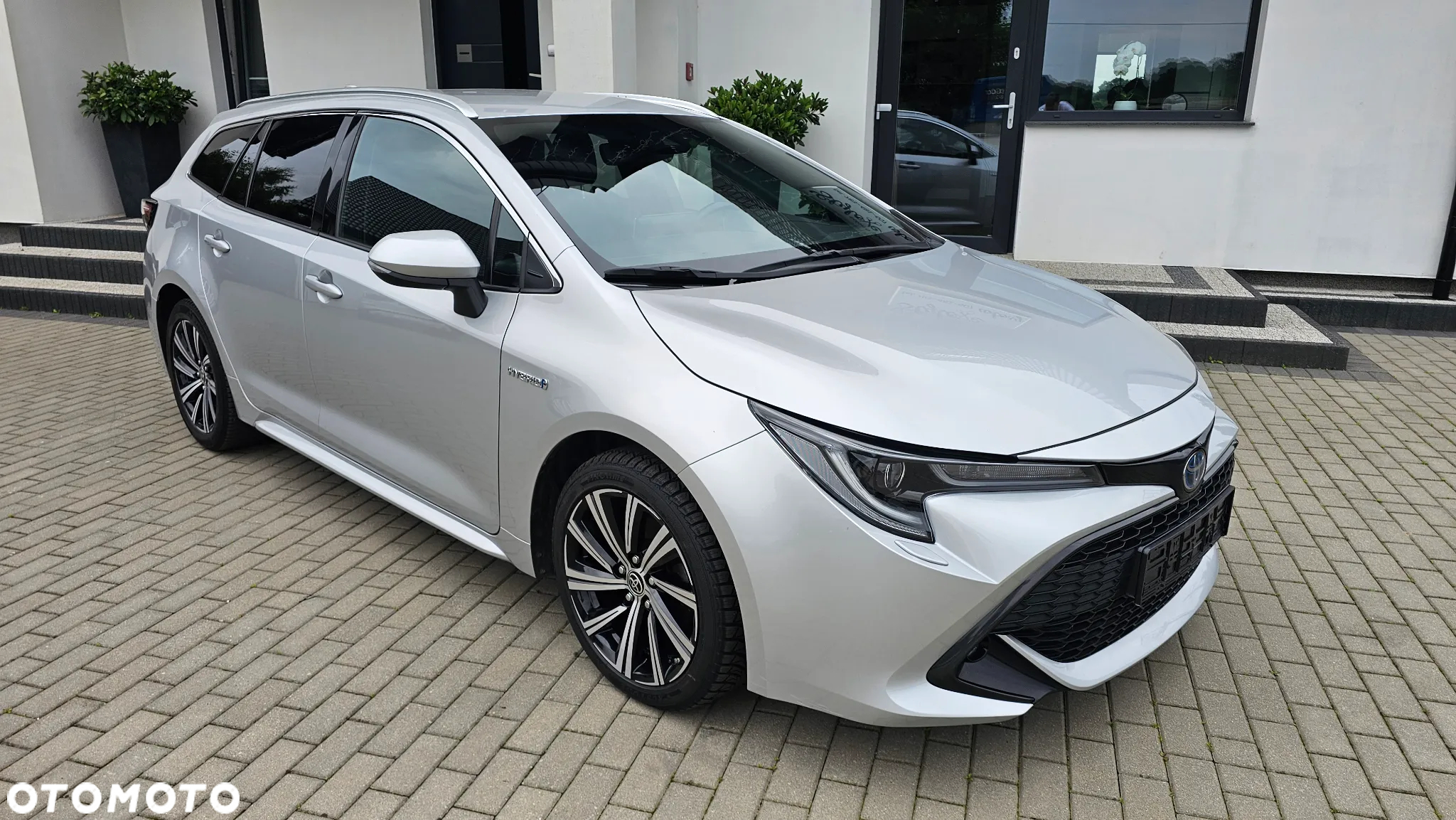 Toyota Corolla 1.8 Hybrid Business Edition - 4