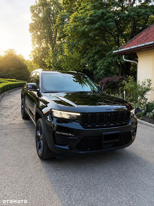 Jeep Grand Cherokee - 1