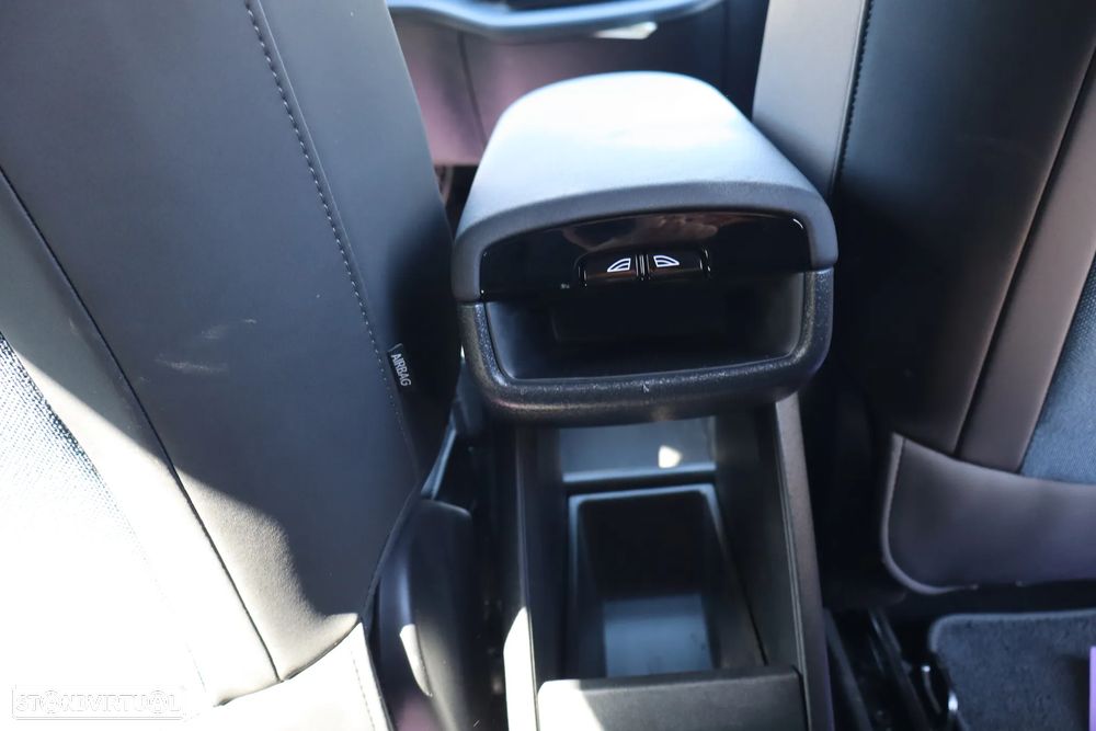 Volvo EX30 Single Motor Extended Range RWD Core - 12