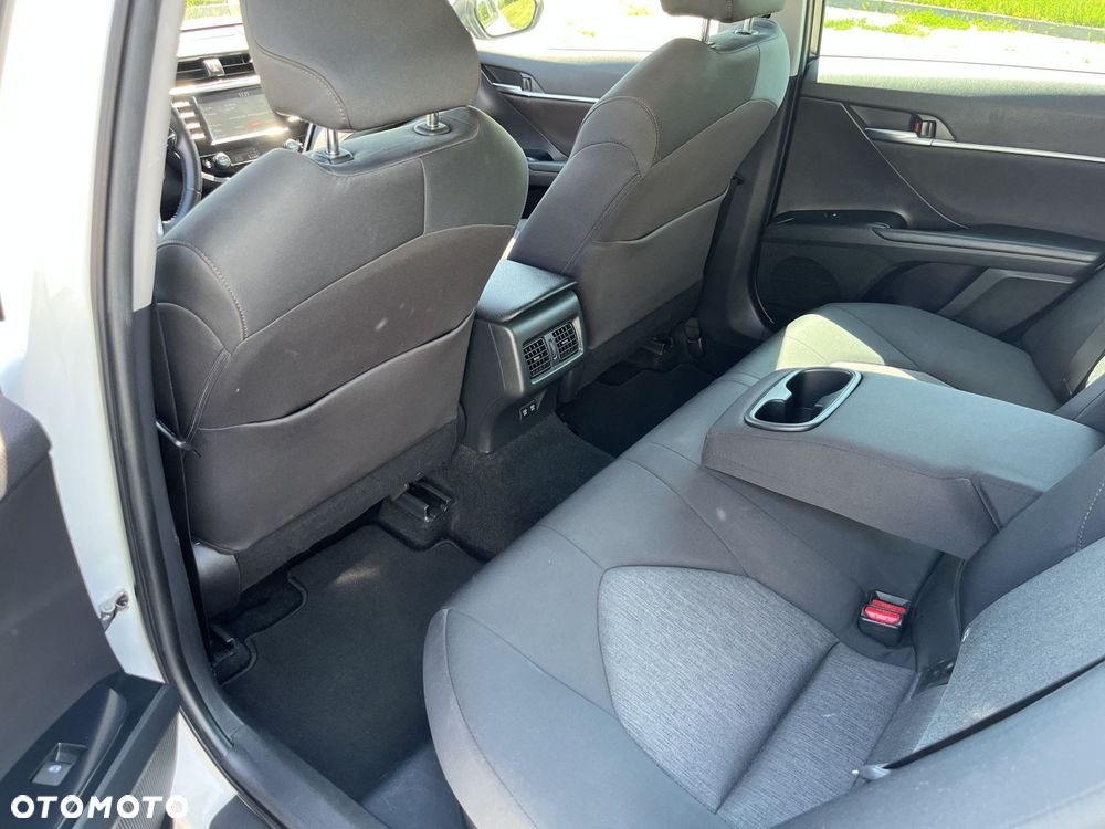 Toyota Camry 2.5 Hybrid Comfort CVT - 16