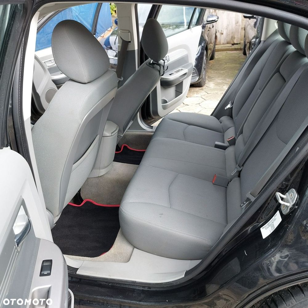Chrysler Sebring - 11