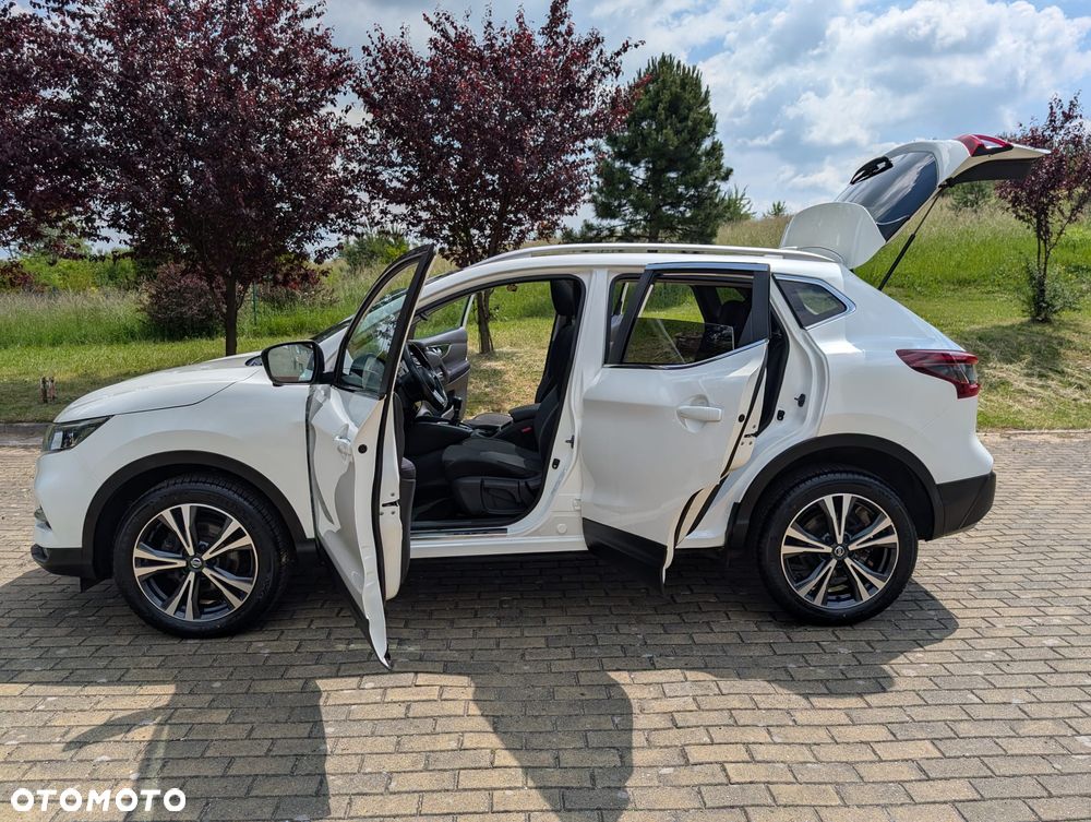 Nissan Qashqai 1.3 DIG-T N-Connecta - 35