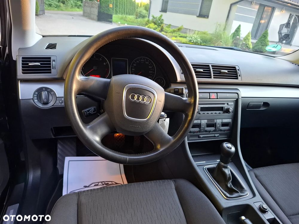 Audi A4 Limousine - 18