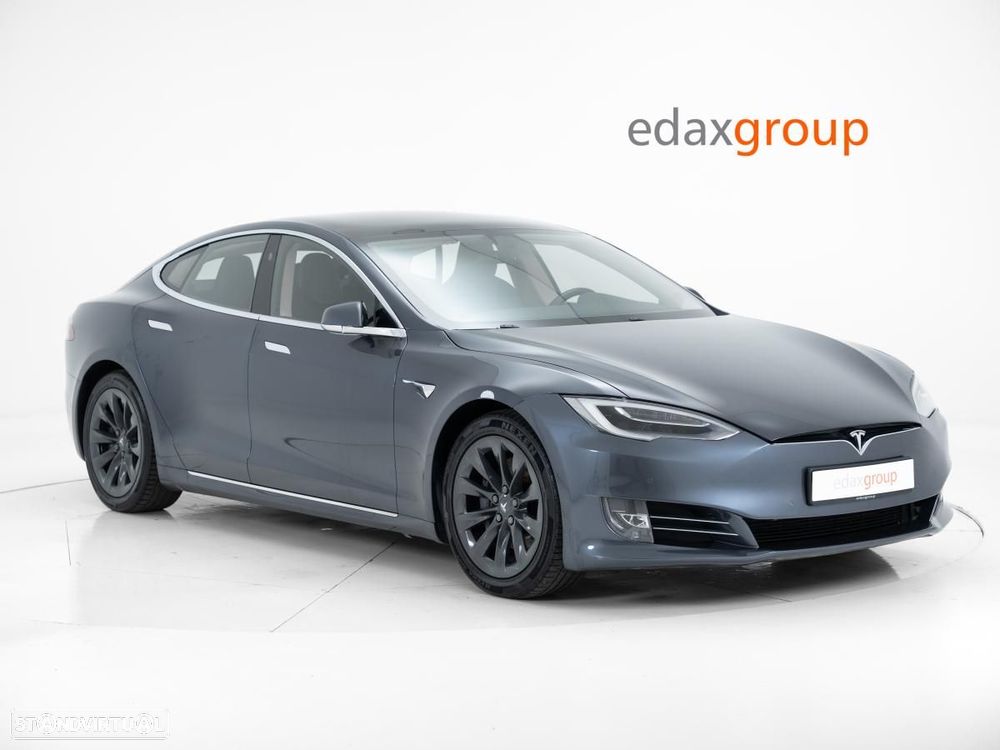 Tesla Model S - 2