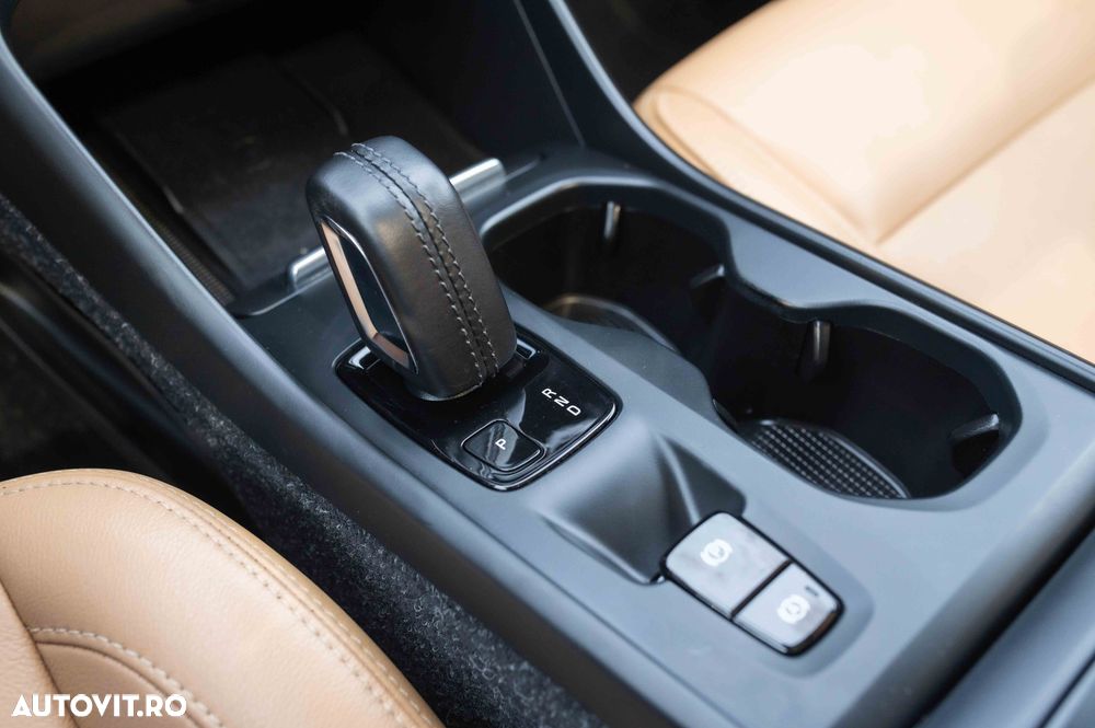 Volvo XC 40 D3 AWD Inscription - 24
