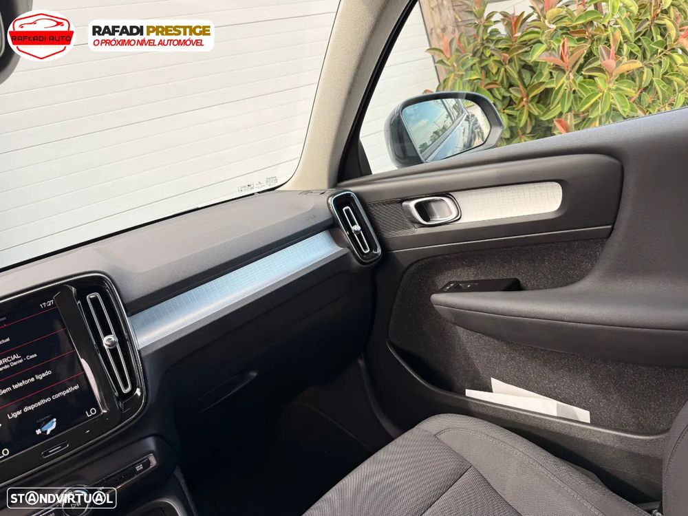 Volvo XC 40 1.5 T3 Momentum Geartronic - 17