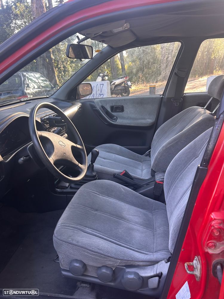 Nissan Sunny Sedan 1.4 SLX - 7