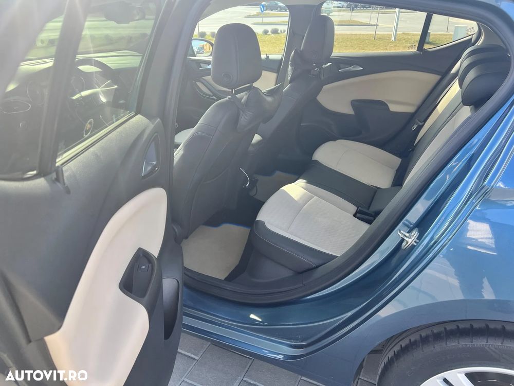 Opel Astra 1.6 D (CDTI) Automatik Innovation - 11