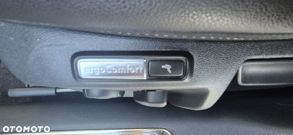 Volkswagen Arteon 2.0 TDI R-Line DSG - 29