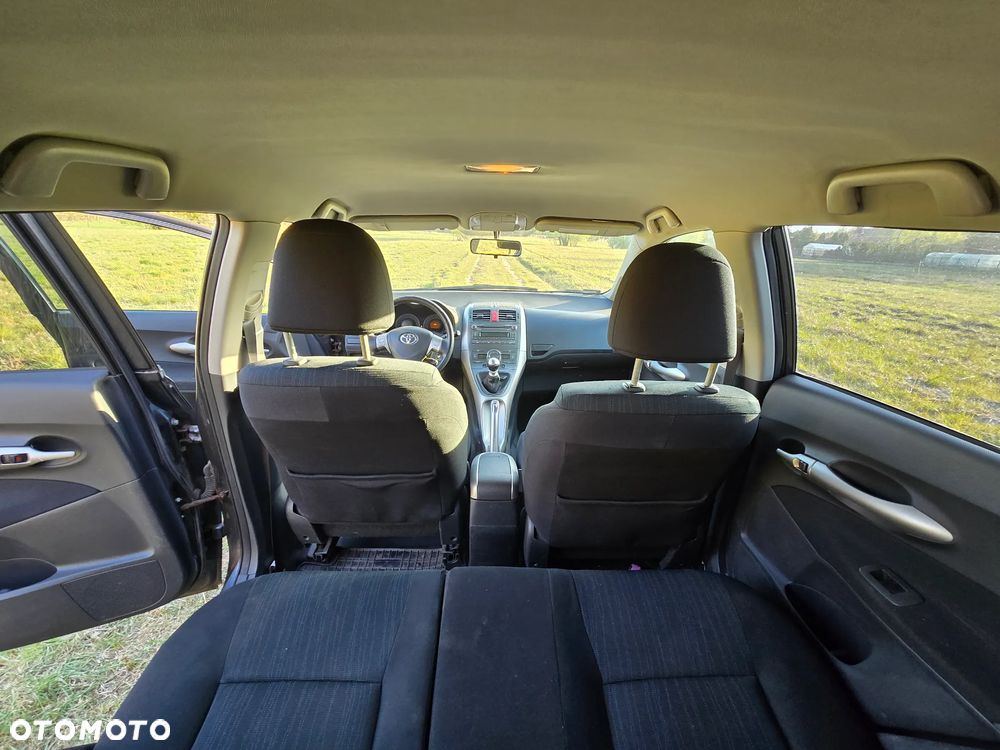 Toyota Auris 2.0 D-4D - 9