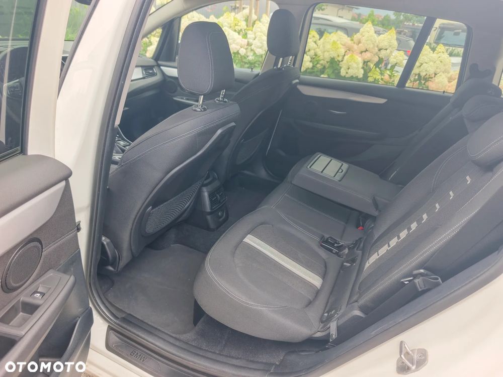 BMW Seria 2 220i Advantage - 3
