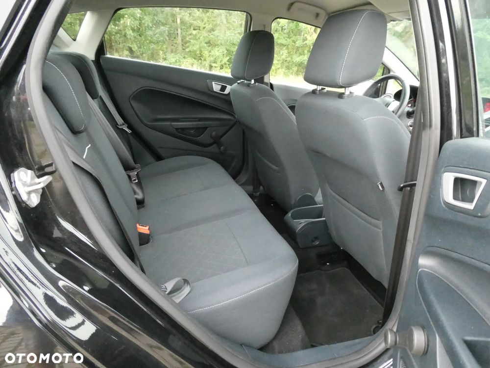 Ford Fiesta 1.25 Champions Edition - 27