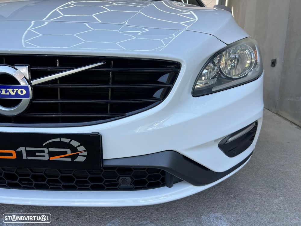 Volvo V60 2.4 D6 R-Design Sum.AWD Phev - 53