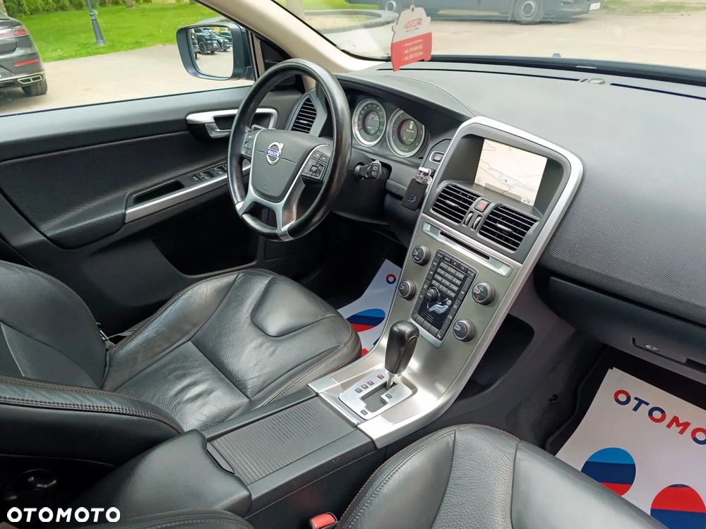 Volvo XC 60 D4 Geartronic Momentum - 34