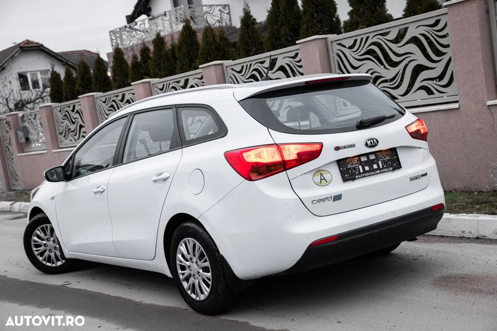 Kia Ceed 1.4 CRDi 90 SW Vision - 11