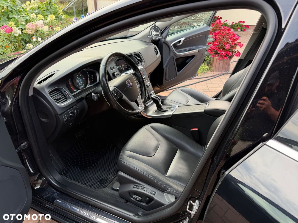 Volvo V60 D4 Drive-E Momentum - 30