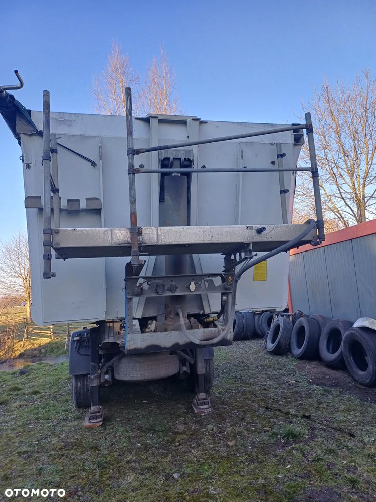 Schmitz Cargobull SKI 24 - 2