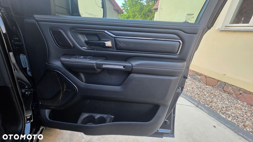 RAM 1500 5.7 Crew Cab Limited - 25