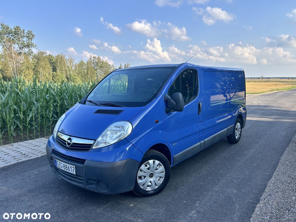 Opel Vivaro - 1