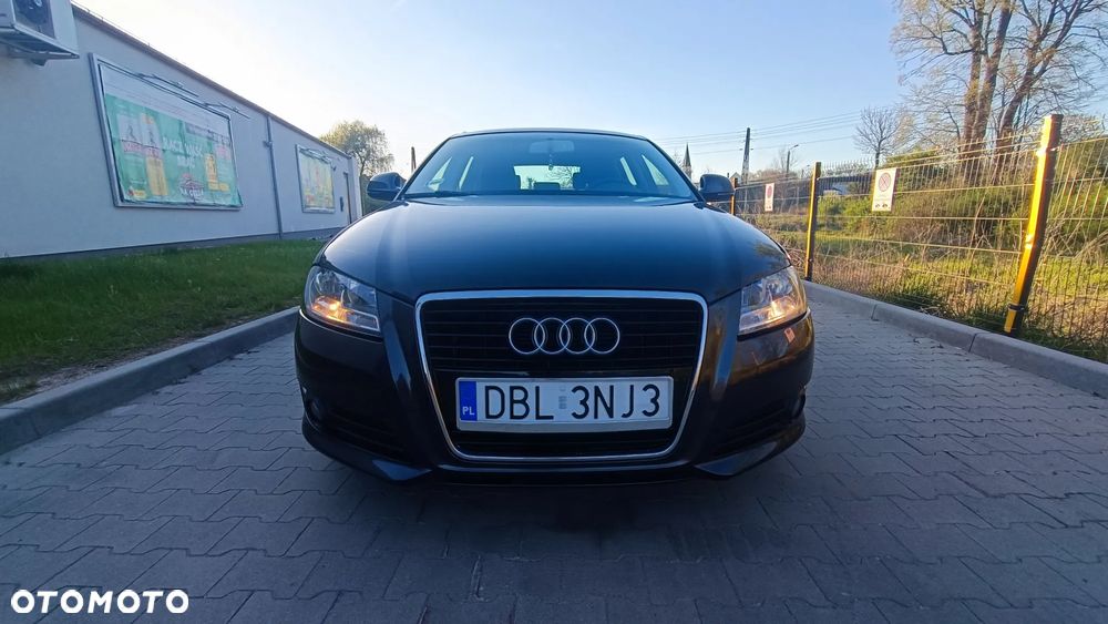 Audi A3 Sportback 2.0 TDI DPF Ambition - 1