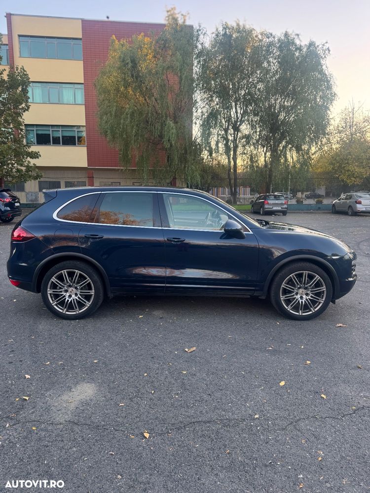 Porsche Cayenne - 5