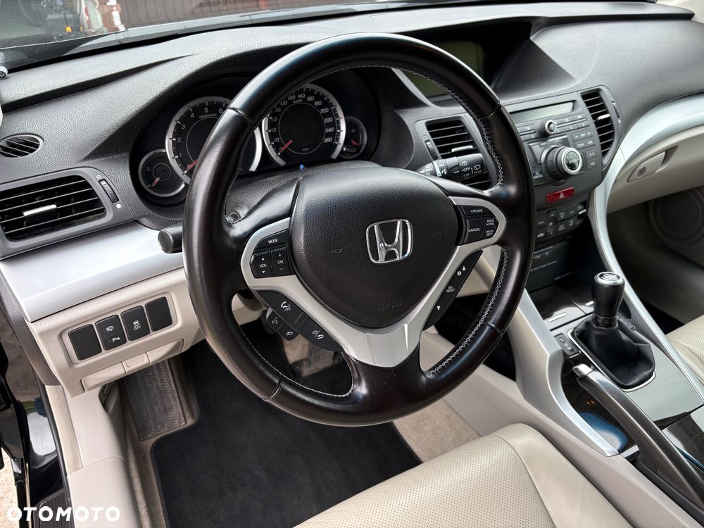 Honda Accord 2.0 Executive Navi - 14
