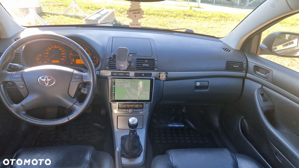 Toyota Avensis - 5
