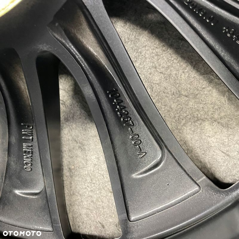 FELGA TESLA MODEL 3 UBERTURBINA 20'' 20 - 3