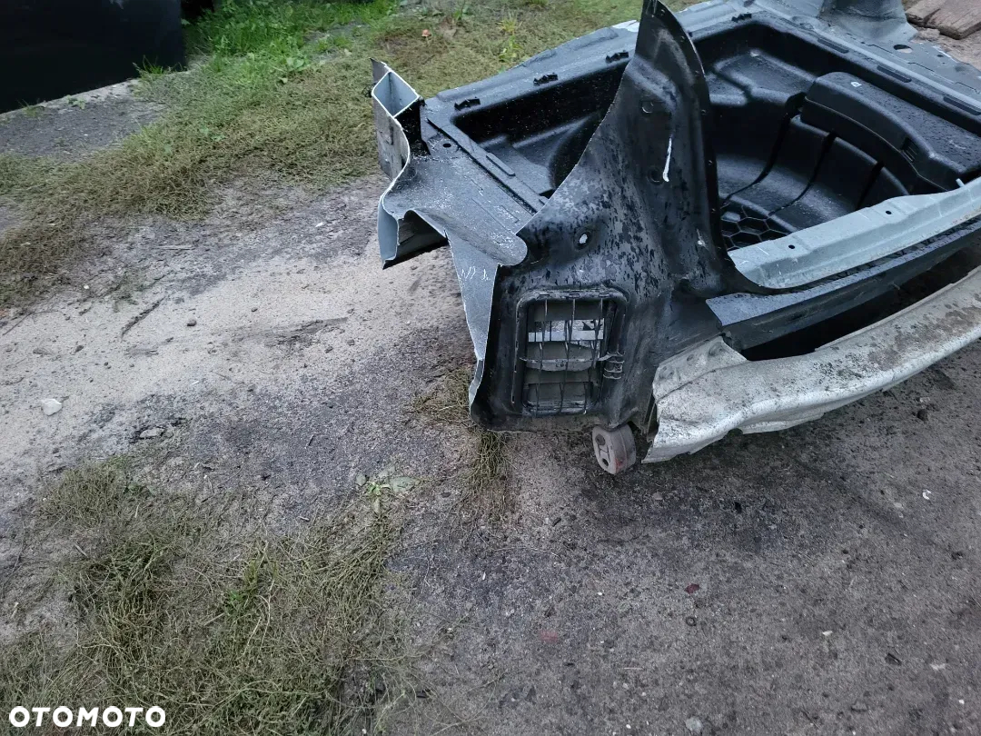 Audi A8 D3 Wanna Pas tył Ścianka z belką zderzaka tylnego Wnęka koła zapsowego - 3