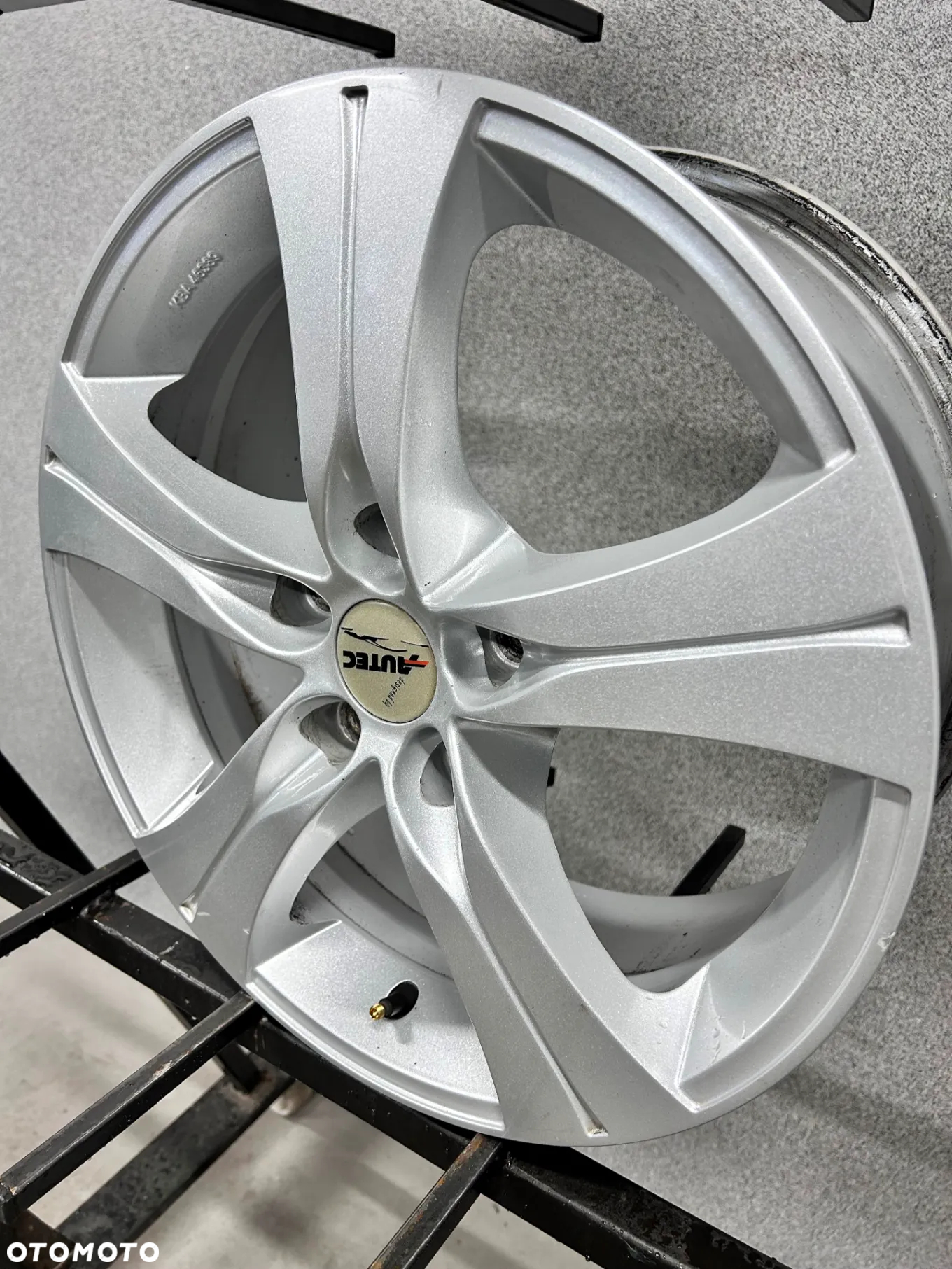 4 FELGI ALU. VW TRANSPORTER T5,T6,MULTIVAN,CARAVELLE  17'' 7,5J ET50 - 10