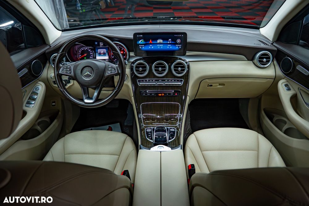 Mercedes-Benz GLC - 22