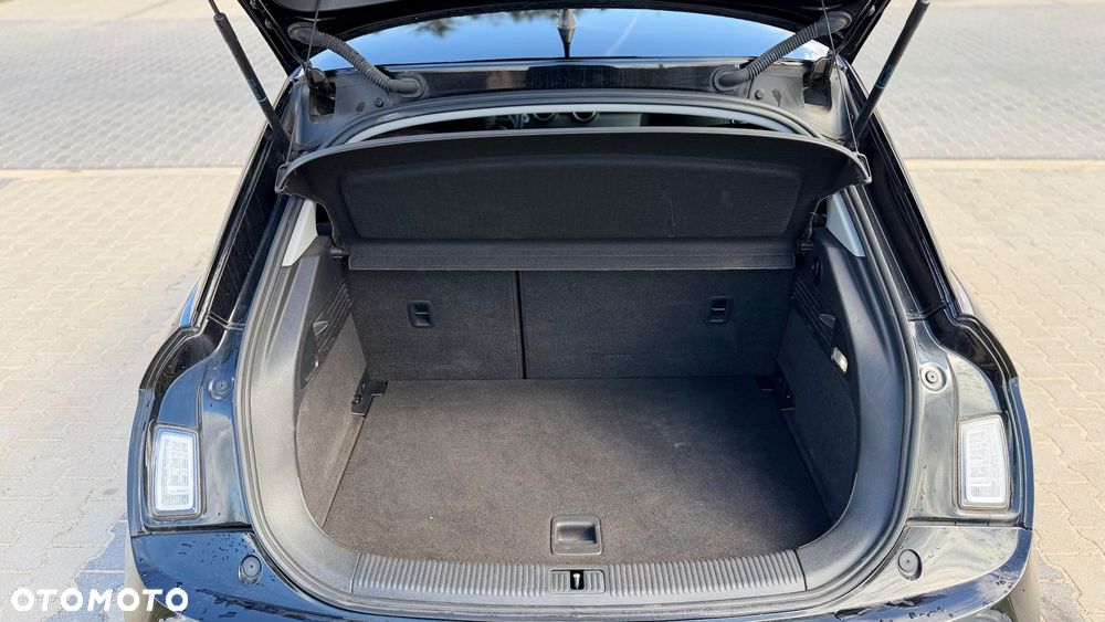 Audi A1 Sportback 1.6 TDI Sport S tronic - 28